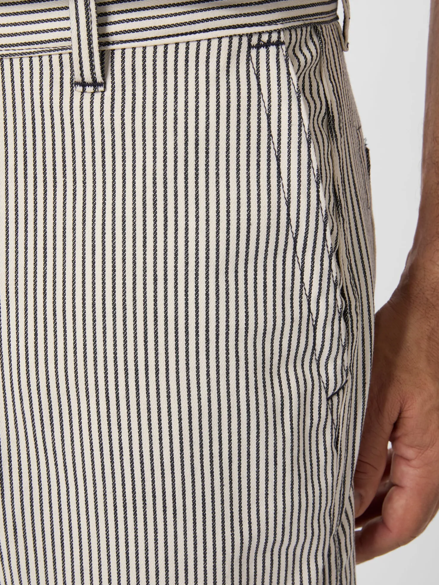 Herrenhose gestreift