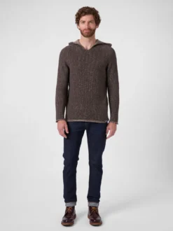 Herrenpullover mit Kapuze