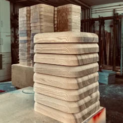 Hocker Eschen- und Eichenholz