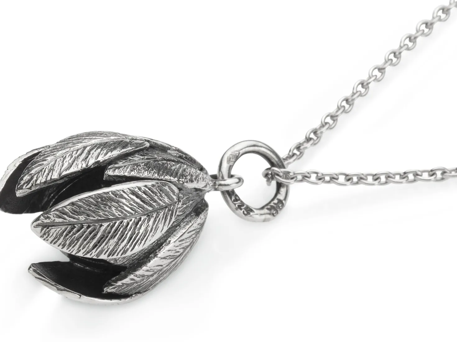 Kette mit Anhänger Blütenkelch, Silber