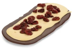 Tafelschokolade „Mandelnougat & Walderdbeere“