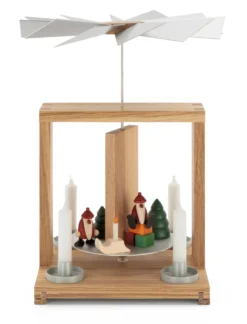 Tischpyramide mit Figuren